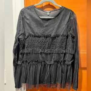 Black Simply Vera Statement Shirt! Women’s XL